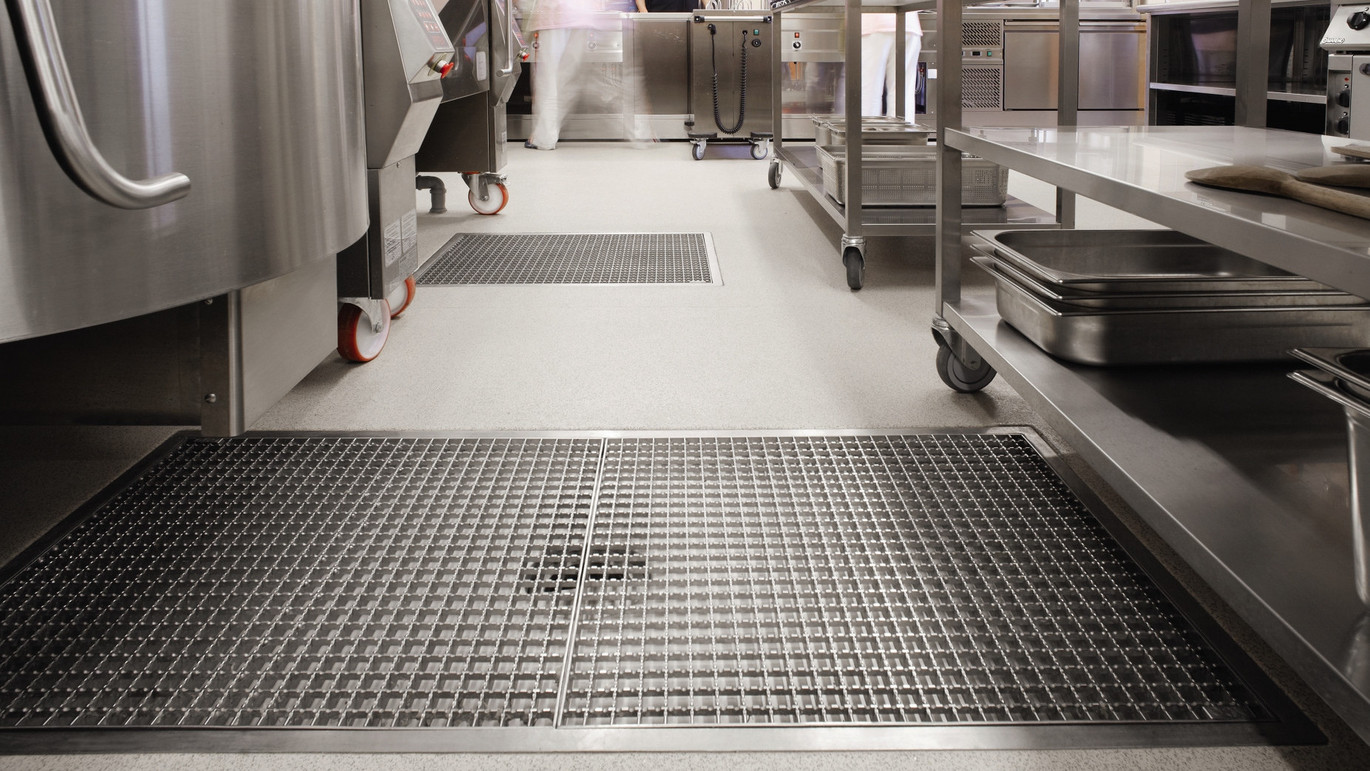 Commercial kitchen drainage