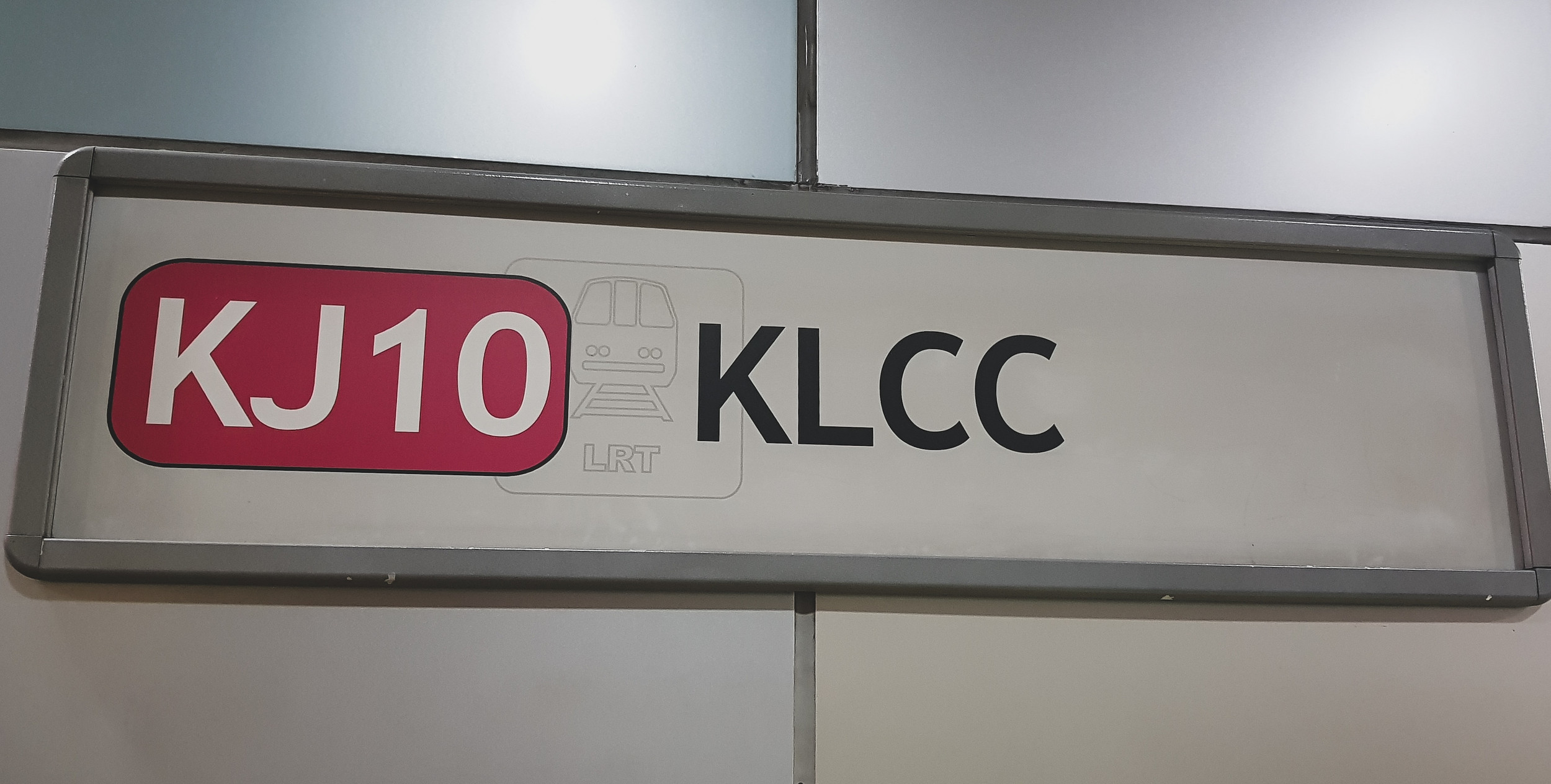 Shutterstock 2633114105